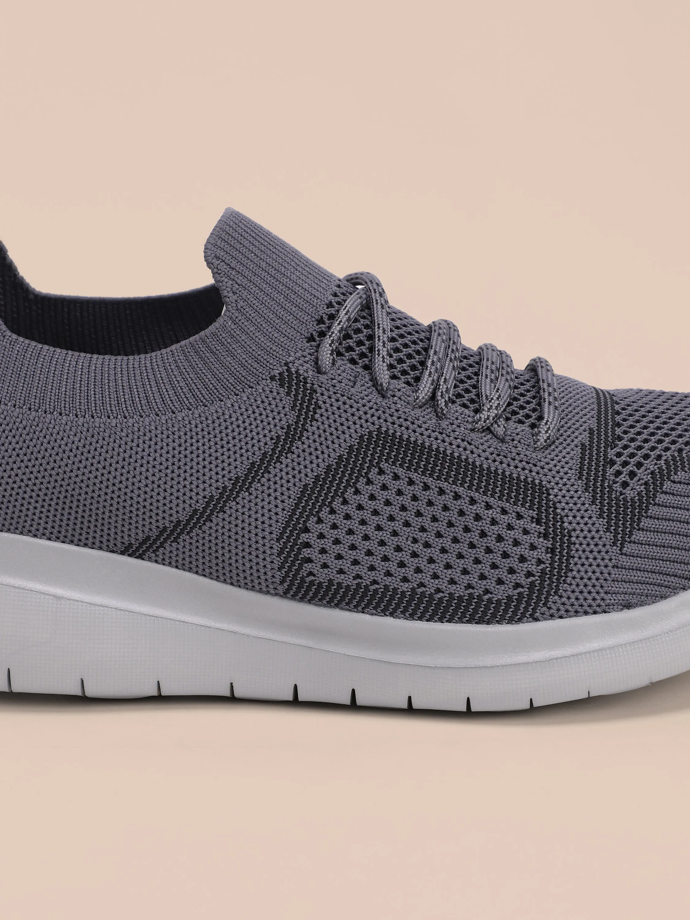EZ  Pace Men's Walking Shoes - D.Grey