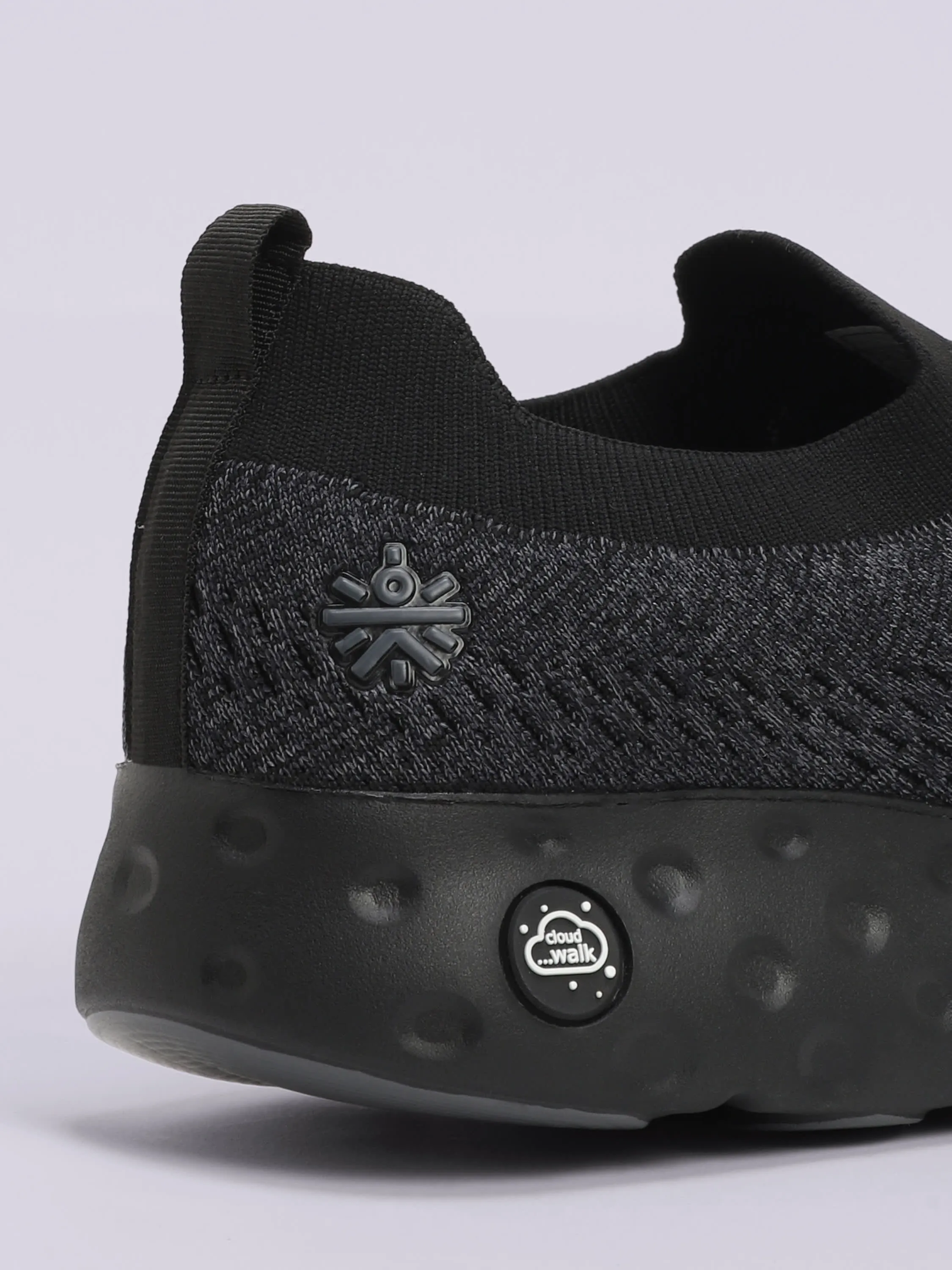 EZ  Plush Men's Walking Shoes - Black/Grey