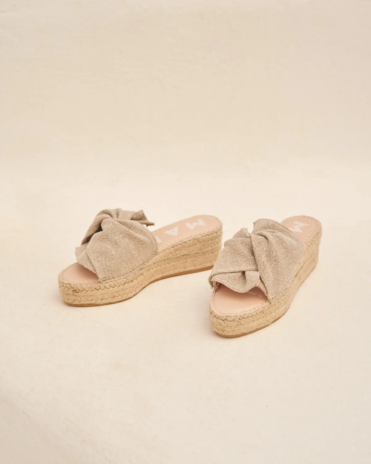 Organic Hemp Platforms With Knot - O71WK - La Havana Natural